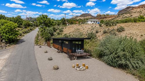 812 Rapid Creek Rd, Palisade, CO, 81526-9401 | Card Image