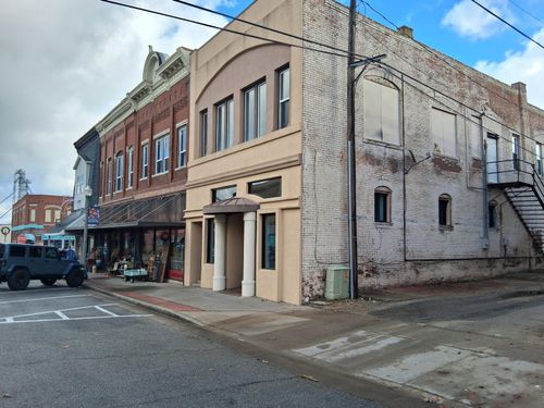 112 N Madison, Aurora, MO, 65605-1663 | Card Image