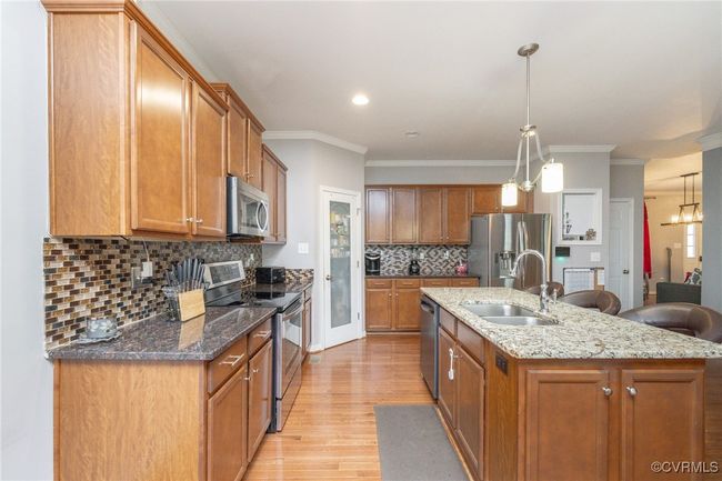 8819 Lake Jordan Cir, House other with 5 bedrooms, 3 bathrooms and null parking in North Dinwiddie VA | Image 13