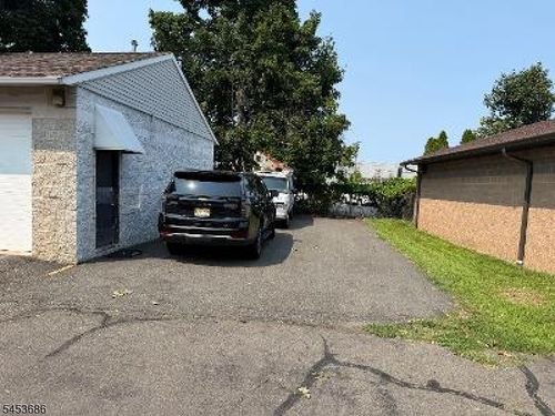 83 Lackawanna Ave, Woodland Park, NJ, 07424-2546 | Card Image