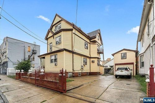 144-146 Pearsall, Jersey City, NJ, 07305 | Card Image