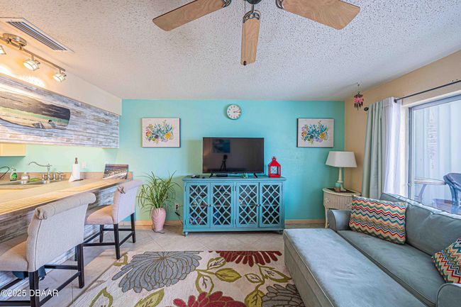 Living Room | Image 6