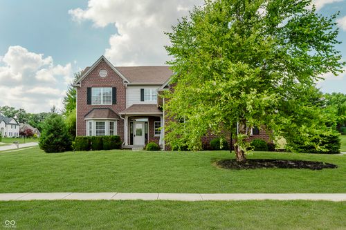 4150 Huntsman Dr, Zionsville, IN, 46077-8272 | Card Image