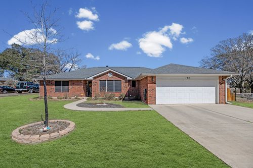 130 Cora St, New Braunfels, TX, 78130-1830 | Card Image