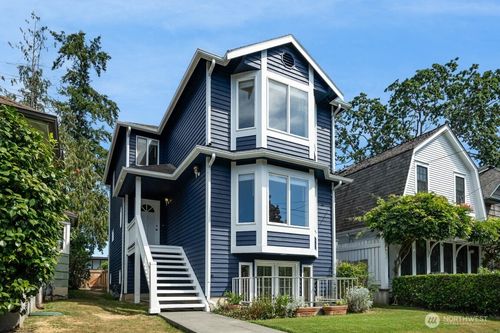 2006 42nd Ave E, Seattle, WA, 98112-2714 | Card Image