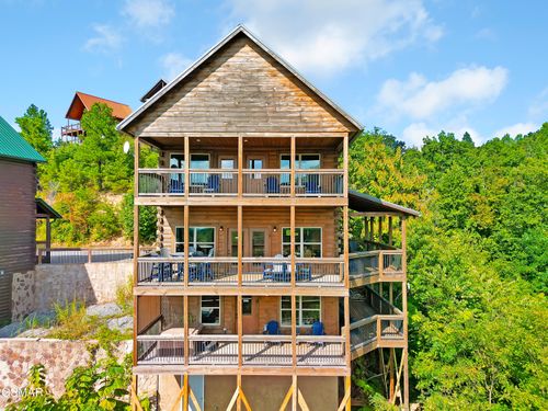 1876 Billard Way, Sevierville, TN, 37876 | Card Image