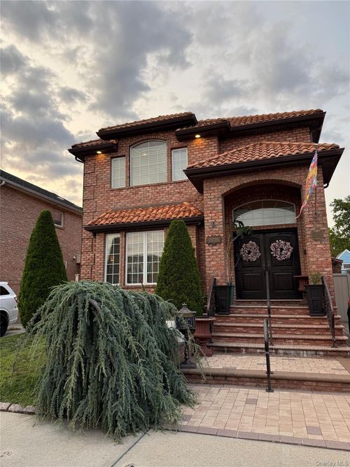 157-35 19th Avenue, New York, NY, 11357 | Card Image
