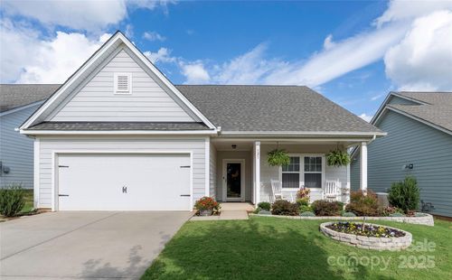 121 Jana Dr, Statesville, NC, 28677-9811 | Card Image