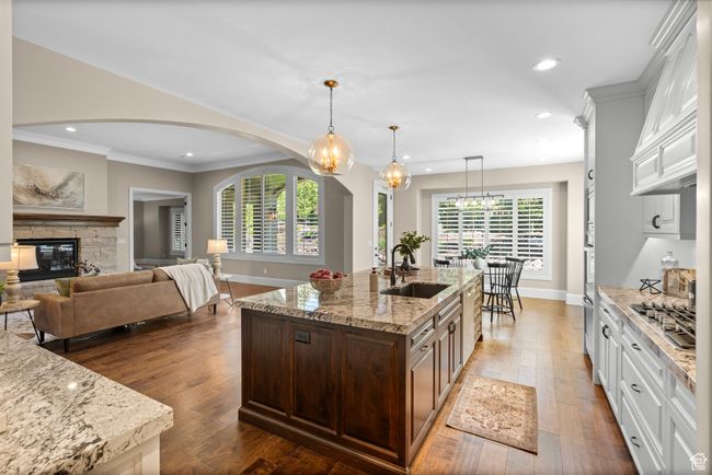 2209 E Viscaya Dr, House other with 5 bedrooms, 3 bathrooms and 6 parking in Draper UT | Image 16