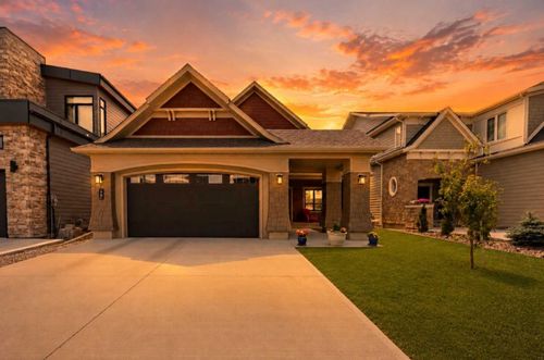 1060 Caledonia Pl W, Lethbridge, AB, T1J5W1 | Card Image
