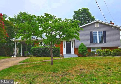 5906 King James Dr, ALEXANDRIA, VA, 22310-2044 | Card Image