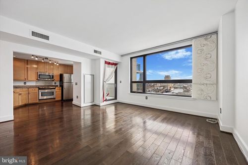 unit-812-717 S Columbus Blvd, PHILADELPHIA, PA, 19147-3510 | Card Image