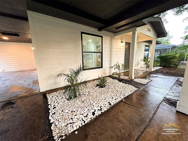 2245 5 Th St, House other with 4 bedrooms, 2 bathrooms and 2 parking in Port Neches TX | Image 4