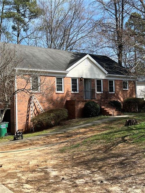 5659 Whispering Pines Rd Sw, Mableton, GA, 30126-3221 | Card Image