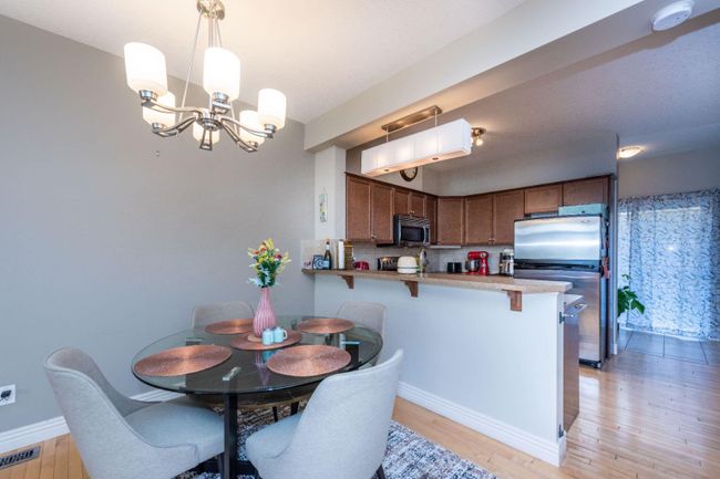 5 - 156 Rockyledge View Nw, Home with 2 bedrooms, 2 bathrooms and 2 parking in Calgary AB | Image 11
