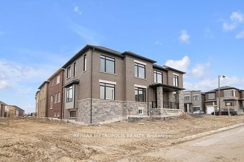2048 Chris Mason St, Oshawa, ON, L1L0S6 | Card Image