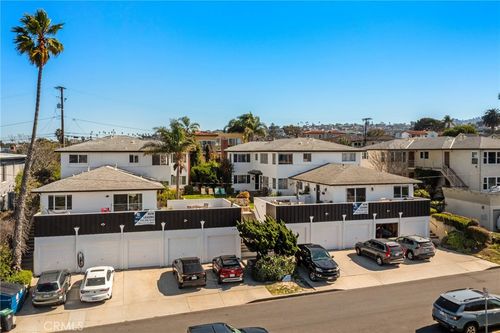 124 Palos Verdes Blvd, Redondo Beach, CA, 90277-5812 | Card Image