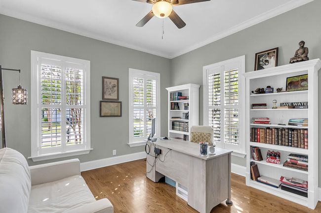 guest bedroom or office | Image 34