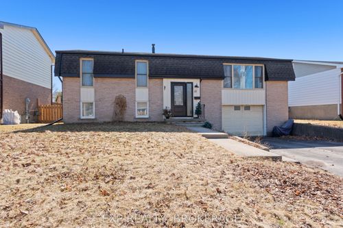 19 Mortensen Dr, Amherstview, ON, K7N1W2 | Card Image