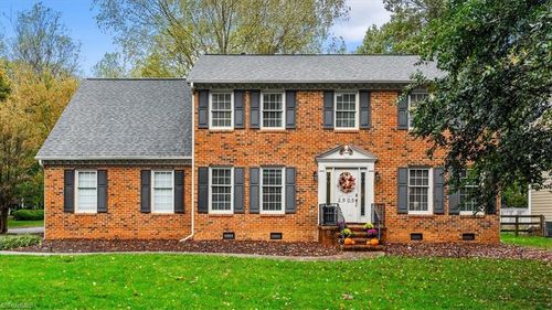 2606 Regents Park Ln, Greensboro, NC, 27455-2237 | Card Image