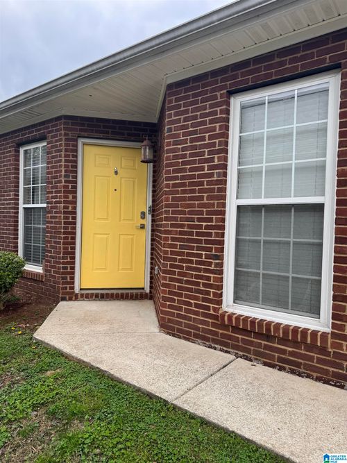 4820 Longmeadow Ln, BESSEMER, AL, 35022-7010 | Card Image