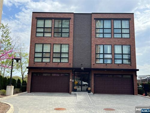 140 Overlook Avenue, Hackensack, NJ, 07601 | Card Image