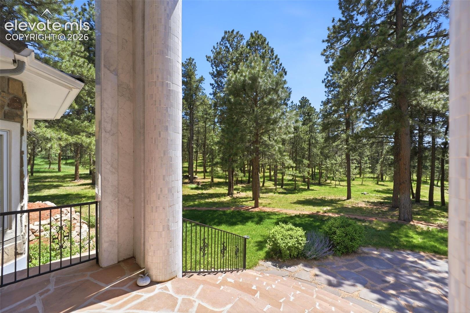 Residential in Monument 5