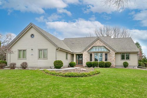 3260 Cherry Hill Drive, BROOKFIELD, WI, 53005 | Card Image