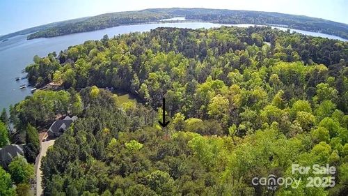 133 Badin View Dr, Badin Lake, NC, 28127-9196 | Card Image