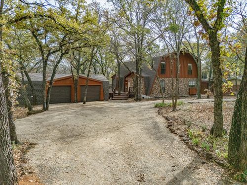 2072 Breezywood Dr, Flower Mound, TX, 75022-5403 | Card Image