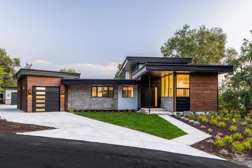 1668 E Forest Hills Dr, Salt Lake City, UT, 84106-3205 | Card Image