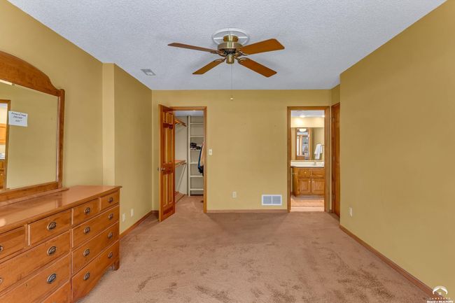 4004 Vintage Ct, Condo with 3 bedrooms, 2 bathrooms and null parking in Lawrence KS | Image 17