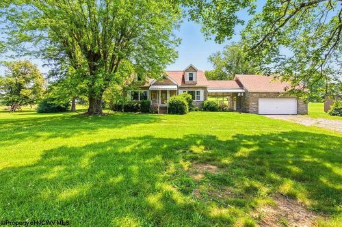 6490 Benedum Dr, Shinnston, WV, 26431-7309 | Card Image