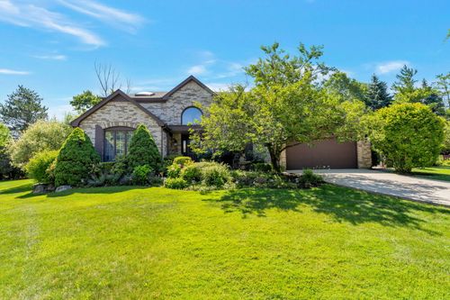 2135 Phillips Dr, Glenview, IL, 60026-1193 | Card Image