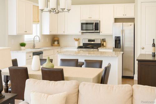 69-7 Grandview Cir, White Lake, MI, 48386-2483 | Card Image