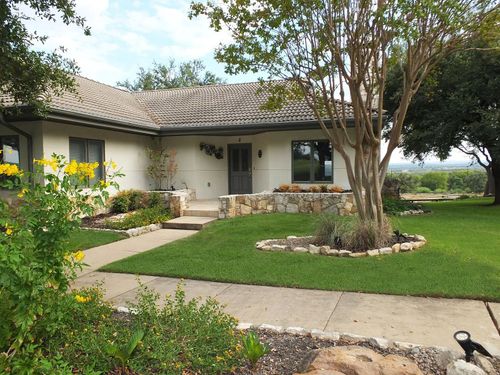 1713 Clubhouse Hill Dr, Spicewood, TX, 78669-1359 | Card Image