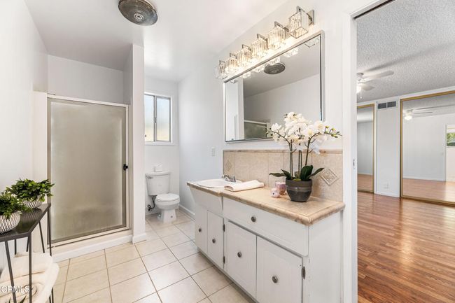 18630CantaraSt-17 Rear bathroom facing a | Image 15