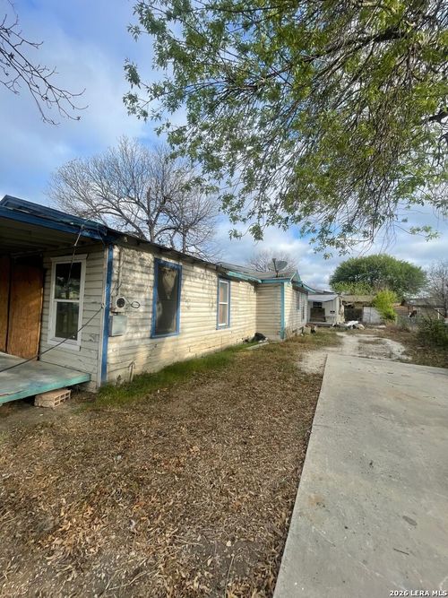 129 Jesse Ave, San Antonio, TX, 78237-2322 | Card Image