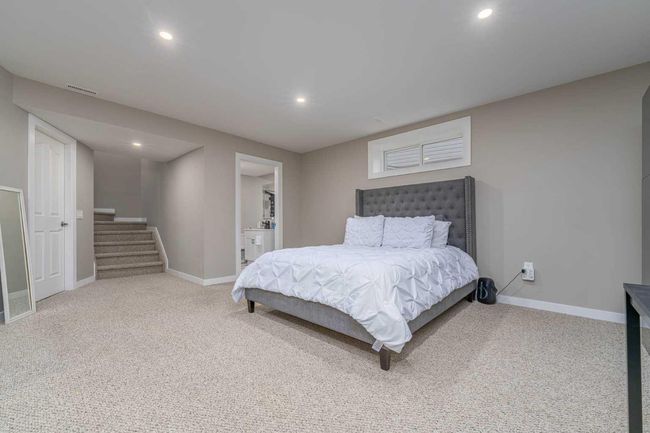 106 Chapman Close Se, Home with 3 bedrooms, 3 bathrooms and 4 parking in Calgary AB | Image 23