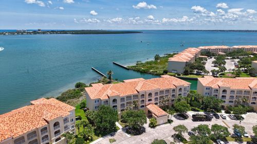 ph02-21 Harbour Isle Dr W, Fort Pierce, FL, 34949-2773 | Card Image