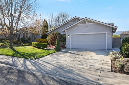 88 Mountain View Dr, Phoenix, OR, 97535-9451 | Card Image