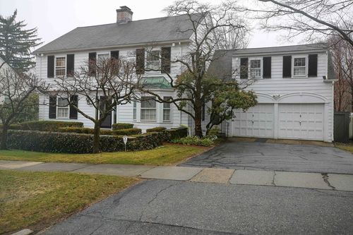 15 Dennison Rd, Worcester, MA, 01609-1221 | Card Image