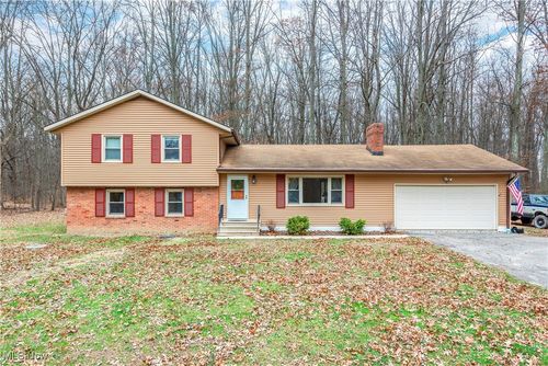 39494 Parsons Road, Grafton, OH, 44044 | Card Image