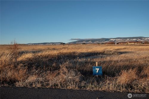 7 Green Canyon Ln, Ellensburg, WA, 98926-6113 | Card Image