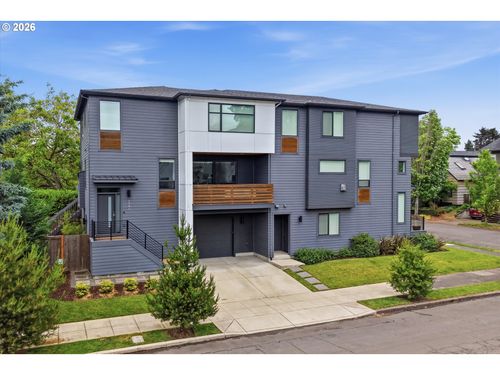 1741 Se Brooklyn St, Portland, OR, 97202-2320 | Card Image
