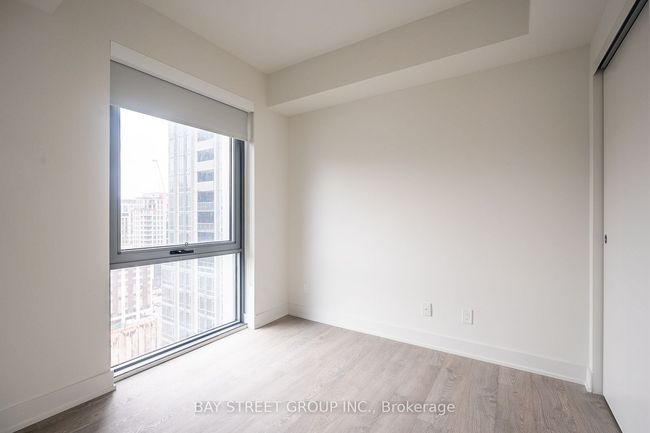 1503 - 8 Cumberland St, Condo with 2 bedrooms, 2 bathrooms and null parking in Toronto ON | Image 11
