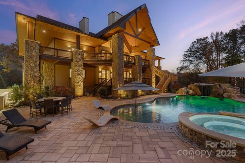 8304 Aeromarine Blvd, Catawba, NC, 28609-8892 | Card Image