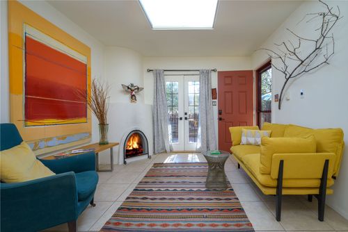 n-2-2600 W Zia Rd, Santa Fe, NM, 87505-5809 | Card Image