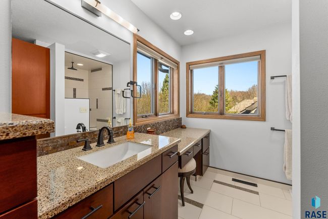 904 W Chicory Ln, House other with 5 bedrooms, 5 bathrooms and null parking in Sioux Falls SD | Image 44