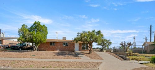 5013 Winthrop Dr, El Paso, TX, 79924-2517 | Card Image